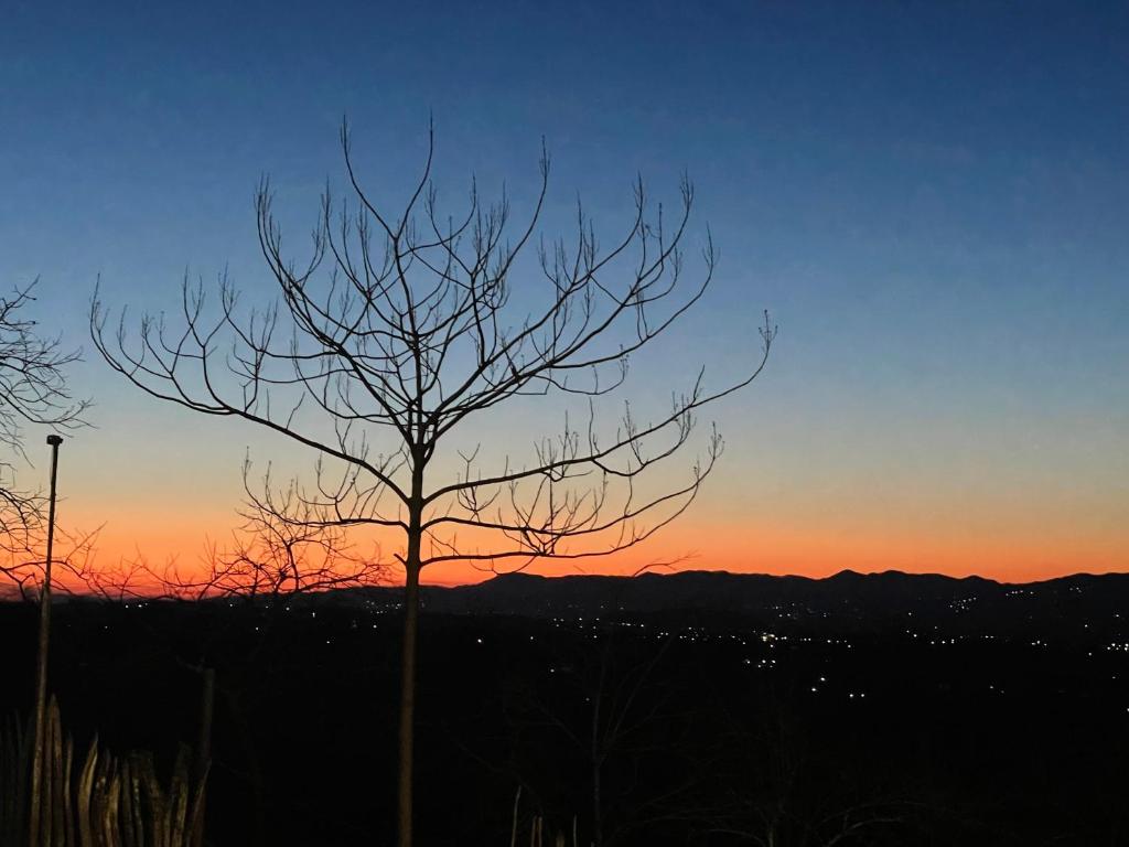 Sortida o posta de sol des de l'hostal o pensió