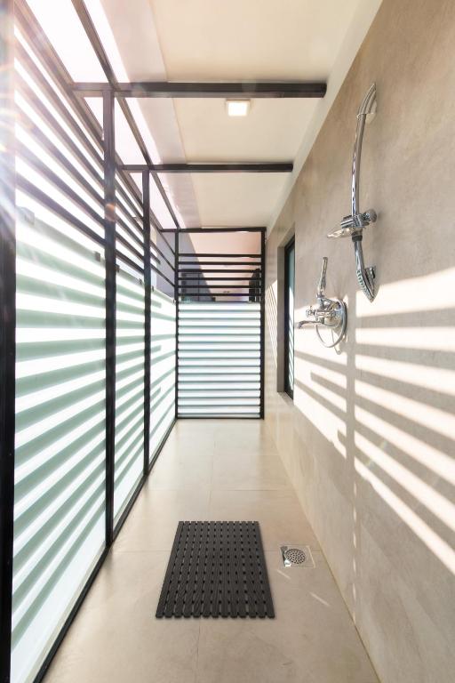 Baðherbergi á Sunshine Resort Pokhara - Your Private Paradise