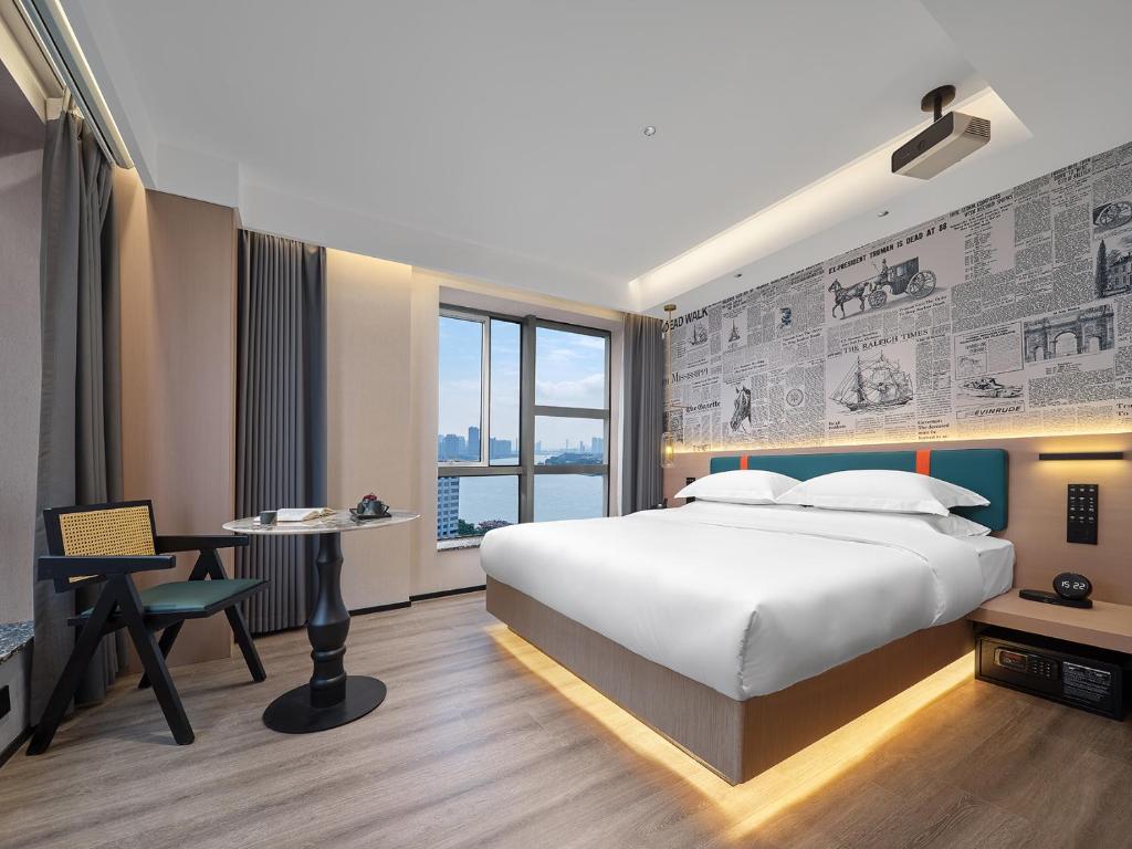 Lanwan Hotel - Guangzhou Shamian Island Yongqingfang Branch - 270 Grados Vista De Reina Rala