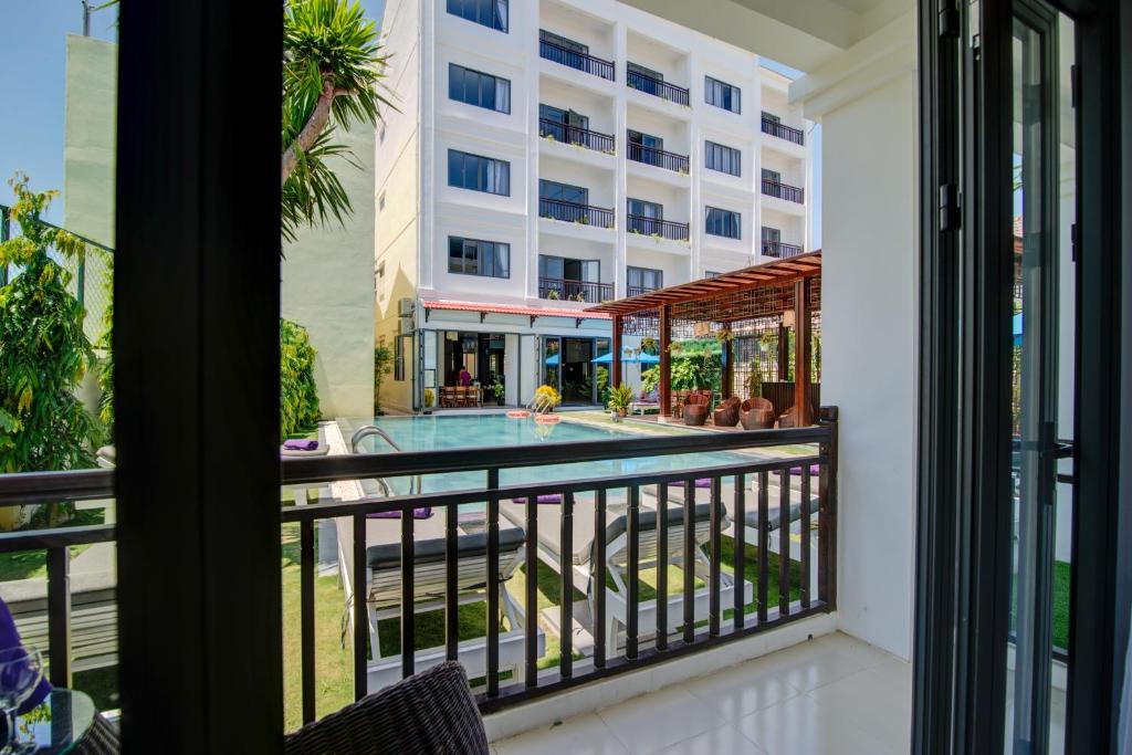 Balkón nebo terasa v ubytování White Lotus Hotel Hoian