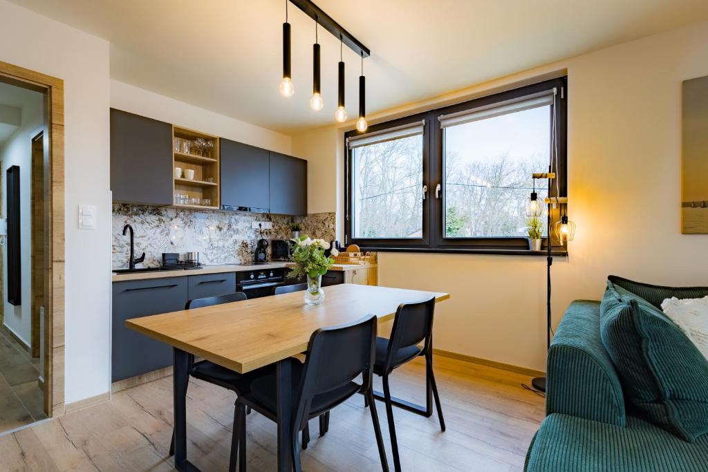 Szemespart Residence Apartmanok By BLTN 8636 Balatonszemes, 8 Ady Endre utca kép - 1