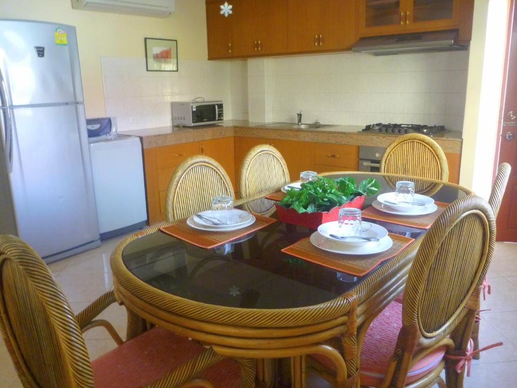 BUTTERFLY GARDEN BOUTIQUE RESIDENCE by Luxury View EX LG Apts and Villas, A Lifestyle Destination 1 to 3 bedroom units 110 to 190 sqmtr, 2 FULL Bathrooms, Rain shower, Complete kitchen, FREE Fast Fiber WIFI, 55\ - Resim 45