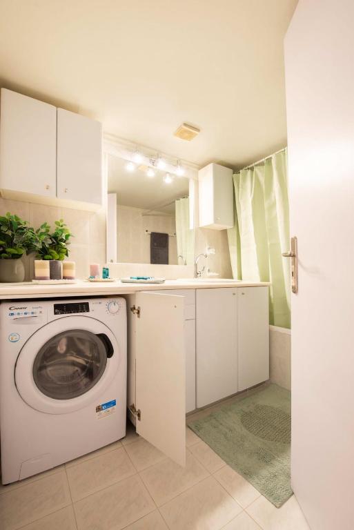 A kitchen or kitchenette at Dolce Favola Nomad Casa - Kalamata's City Getaway