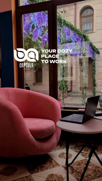 Posezení v ubytování Capsula hotel