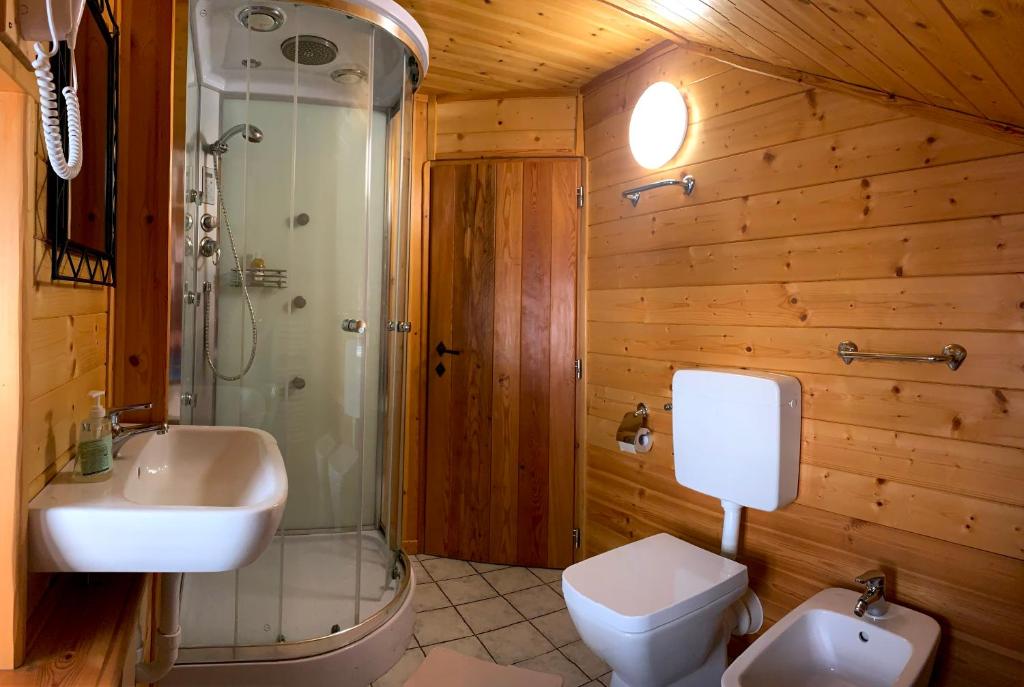 Kúpeľňa v ubytovaní Chalet del Lago