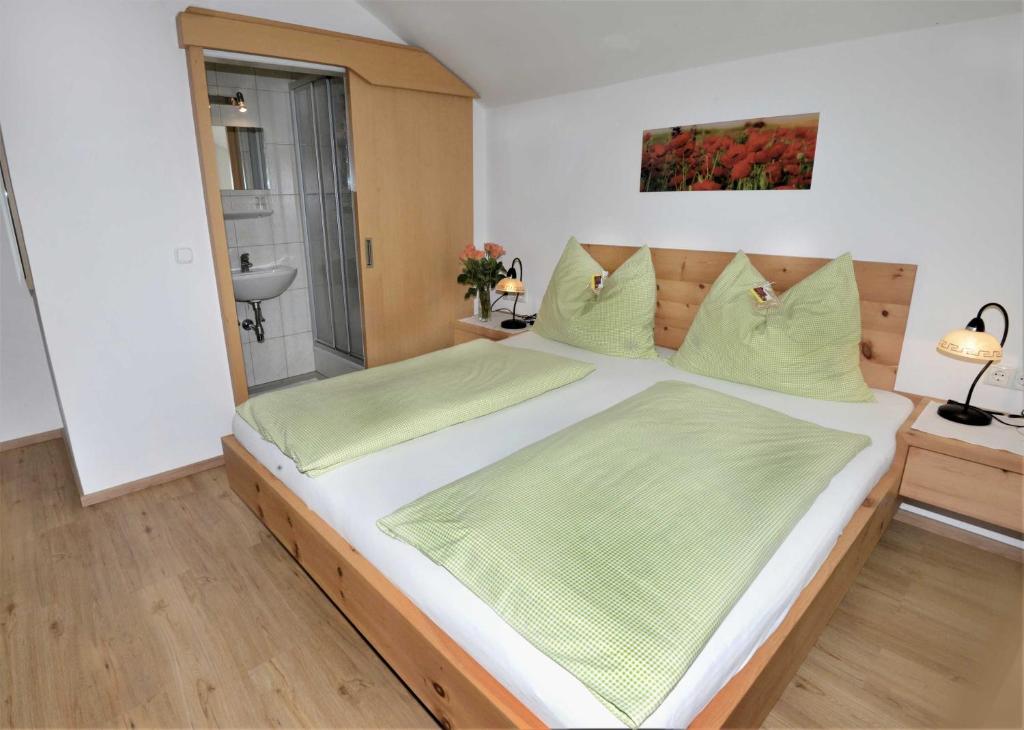 Gästehaus Sonnenheim - Tweepersoonskamer Met Balkon (2 Volwassenen + 1 Kind)
