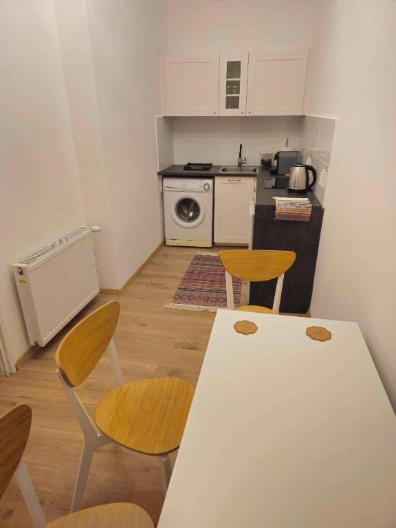 Kuchyňa alebo kuchynka v ubytovaní Apartamenty Nikodem in Old Town - Krakow center