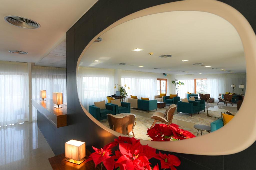Een zitgedeelte bij Hotel Miramar Sul