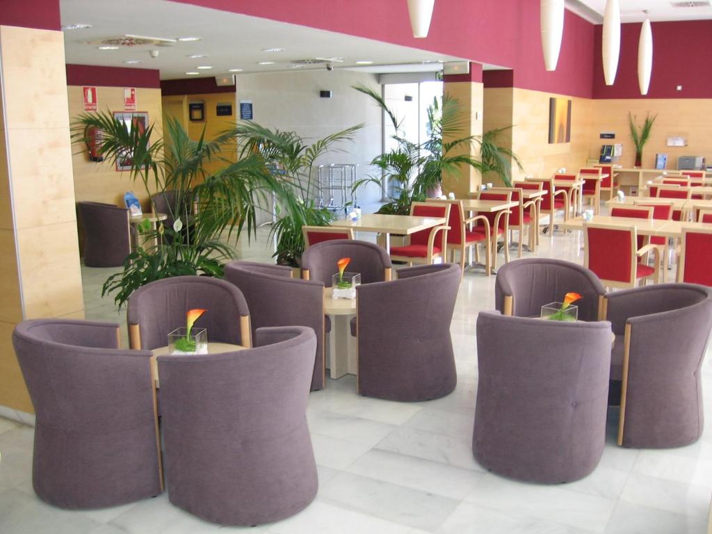 Posezení v ubytování Holiday Inn Express Madrid-Alcorcón by IHG