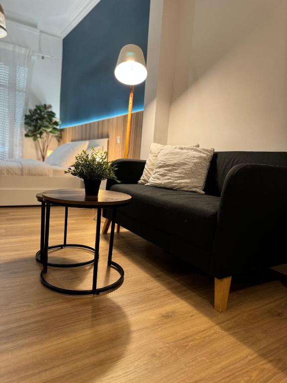Posezení v ubytování Sunshine Getaway - Stylish Studio in the Heart of Nice