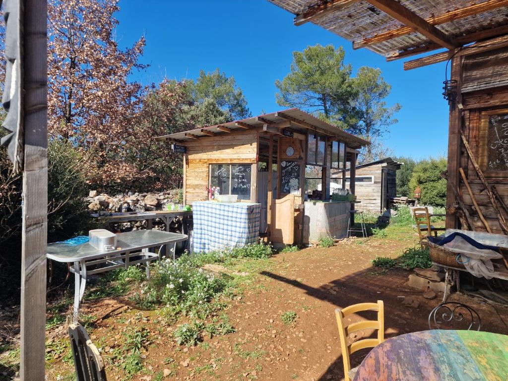 Zahrada ubytování Jolie caravane à SÏvåñă Oasis de Lumière