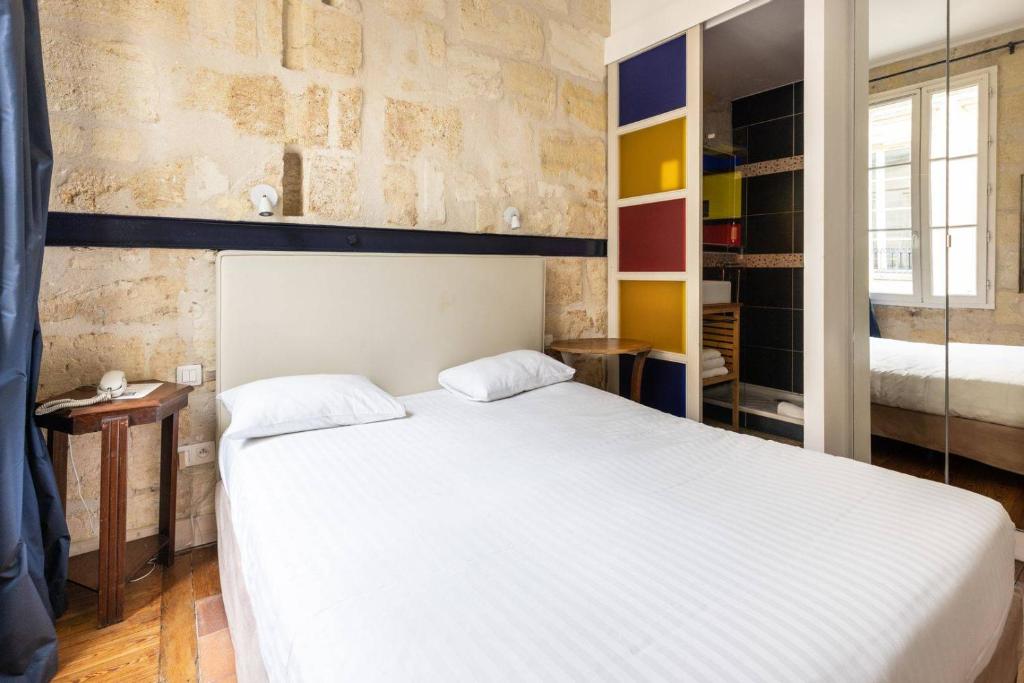 Hôtel La Tour Intendance - Double Room - Alienor Building