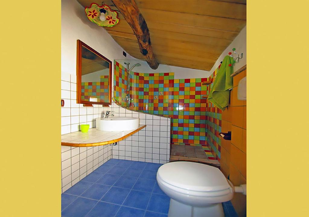 Koupelna v ubytování Albergo diffuso Ecobelmonte