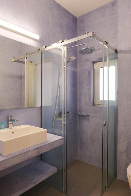 Koupelna v ubytování Pasithea Suites