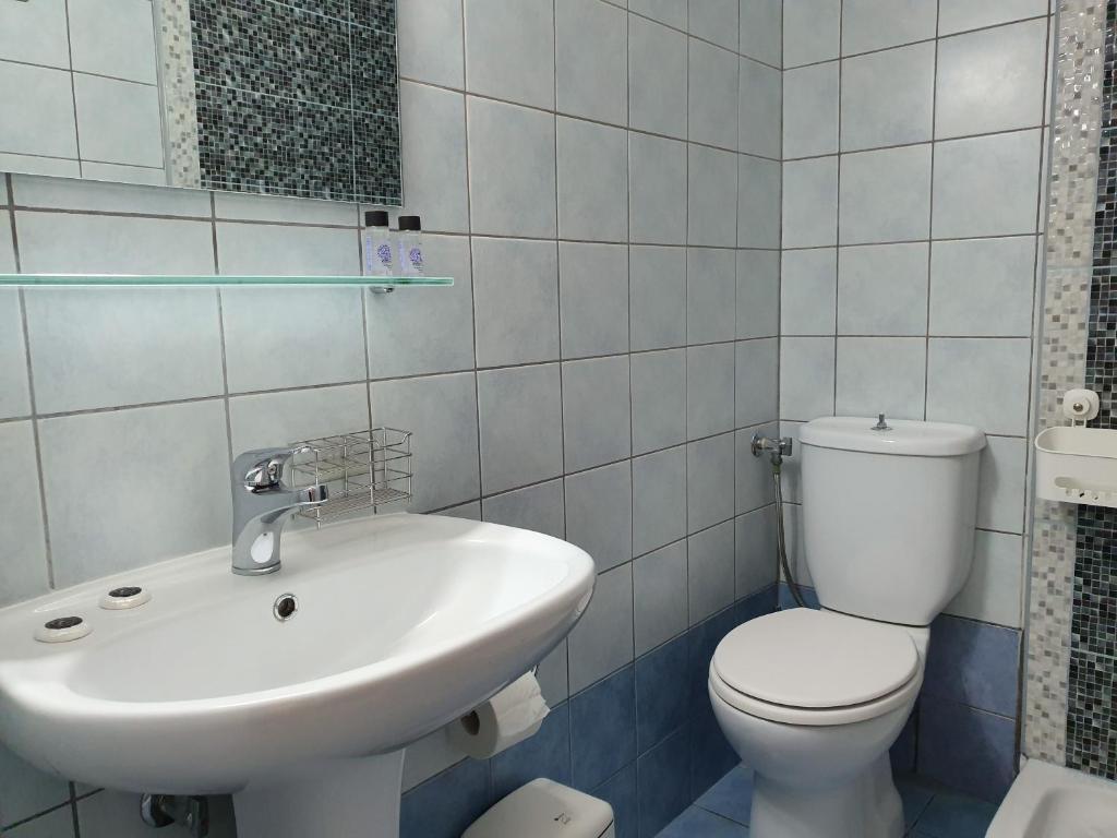 Calypso Beach Hotel - 12