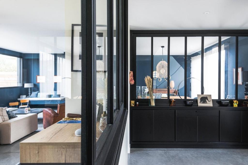 Photo de la galerie de l'établissement Pleasant Family house with swimming pool, à Bordeaux