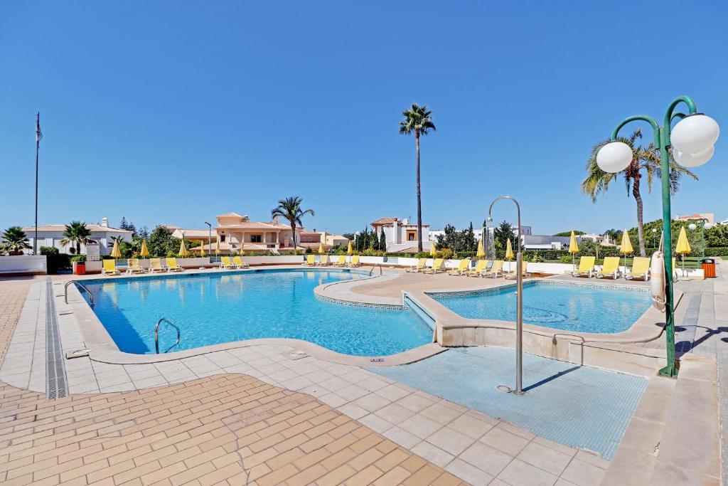 Πισίνα στο ή κοντά στο Albufeira Concept 2 With Pool by Homing