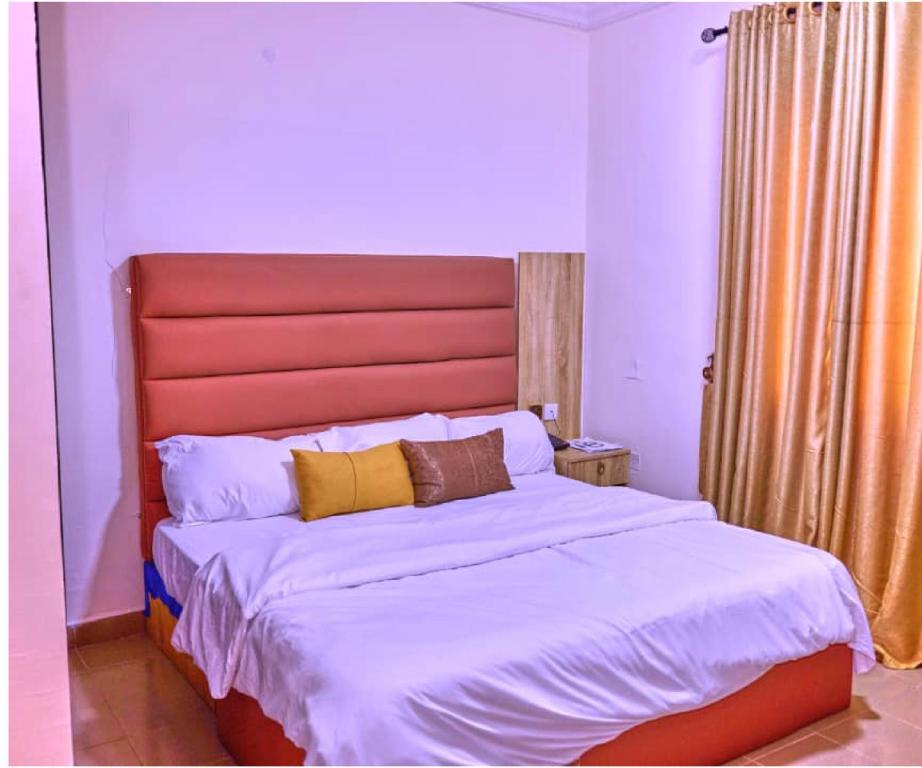 Postel nebo postele na pokoji v ubytování Bosanic Hotel