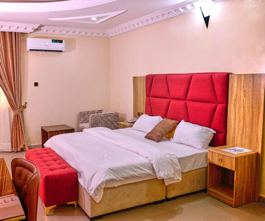 Postel nebo postele na pokoji v ubytování Bosanic Hotel