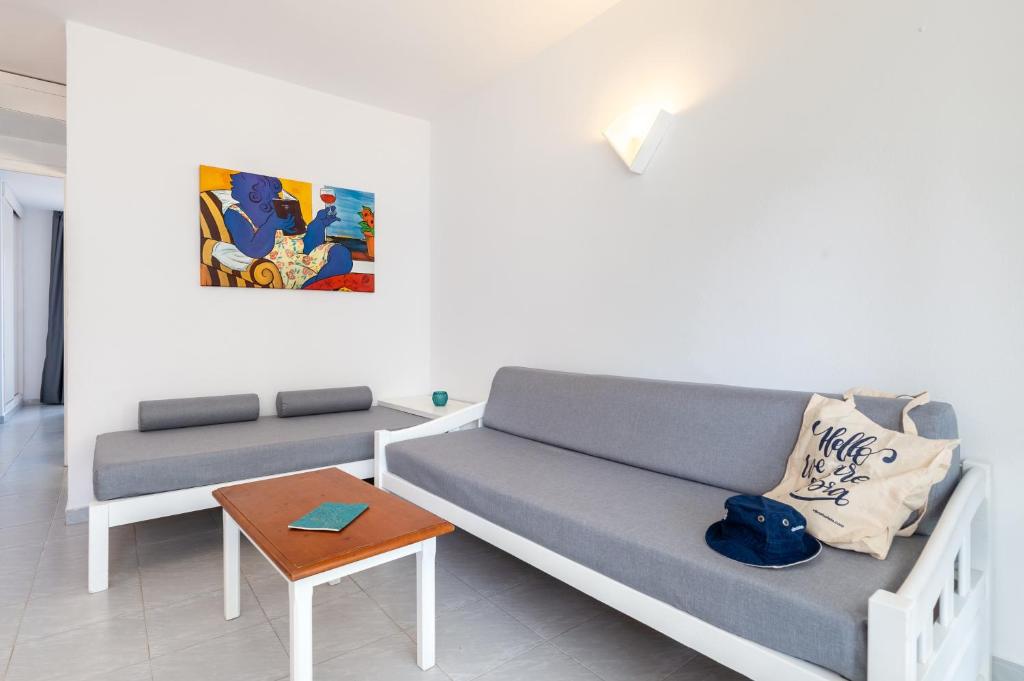 Posezení v ubytování Vibra Caleta Playa Apartmentos-3SUP