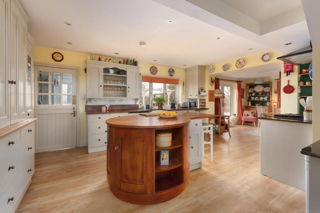 A cozinha ou cozinha compacta de Lilac Cottage