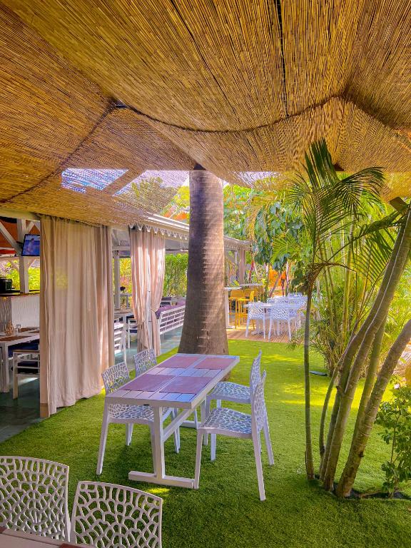 Zahrada ubytování Tropicana Suites