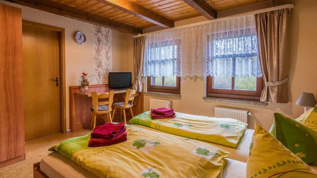 TV o dispositivi per l'intrattenimento presso Landgasthof Probstei Zella