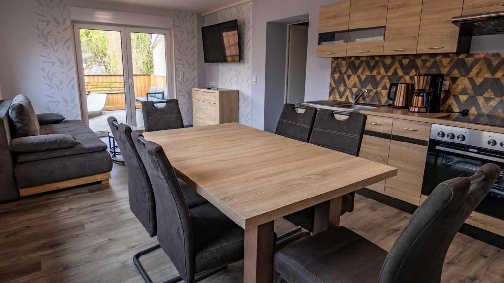 Cucina o angolo cottura di Landgasthof Probstei Zella