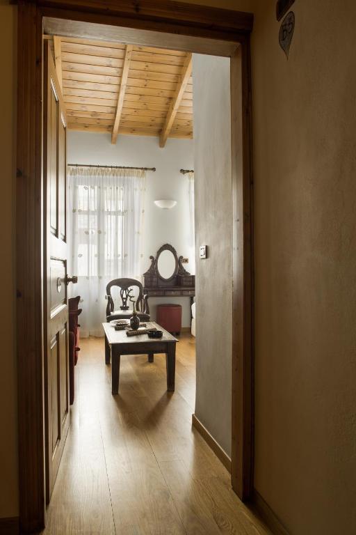 Kyveli Suites - 16