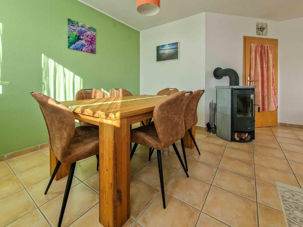 Televiisor ja/või meelelahutuskeskus majutusasutuses Alexandra