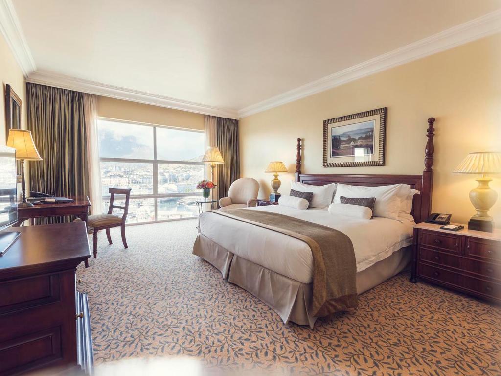 The Table Bay Hotel - Luxury King Mountain Room
