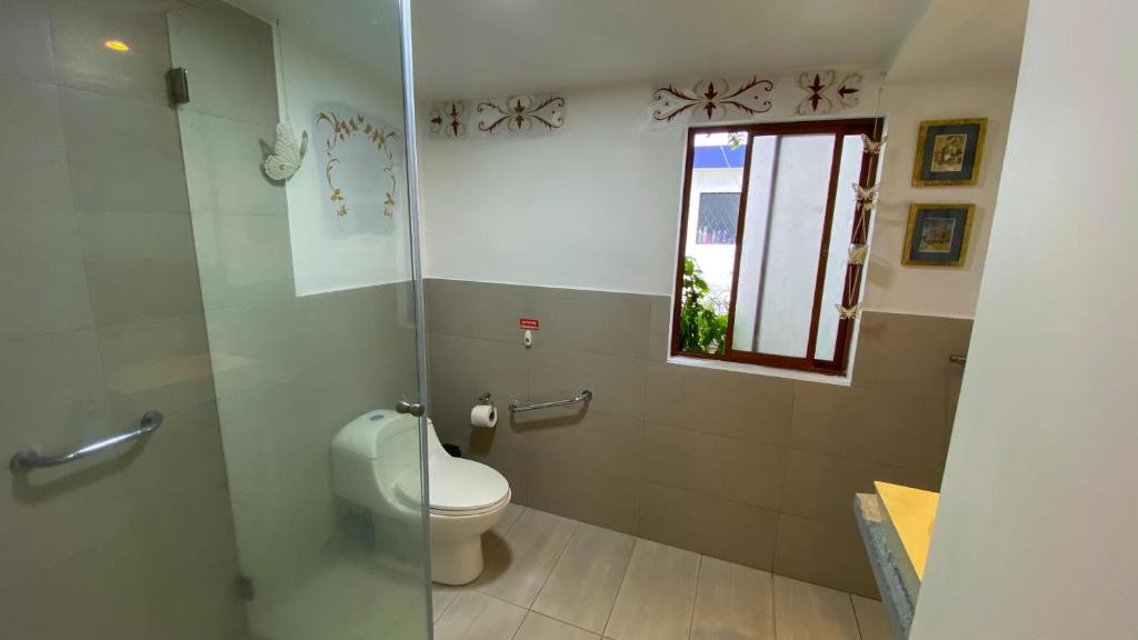 Koupelna v ubytování Sakti Hostal B&B