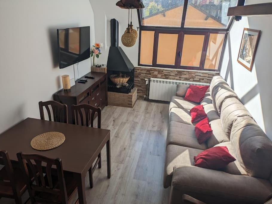 Posezení v ubytování apartamento dúplex en la Molina