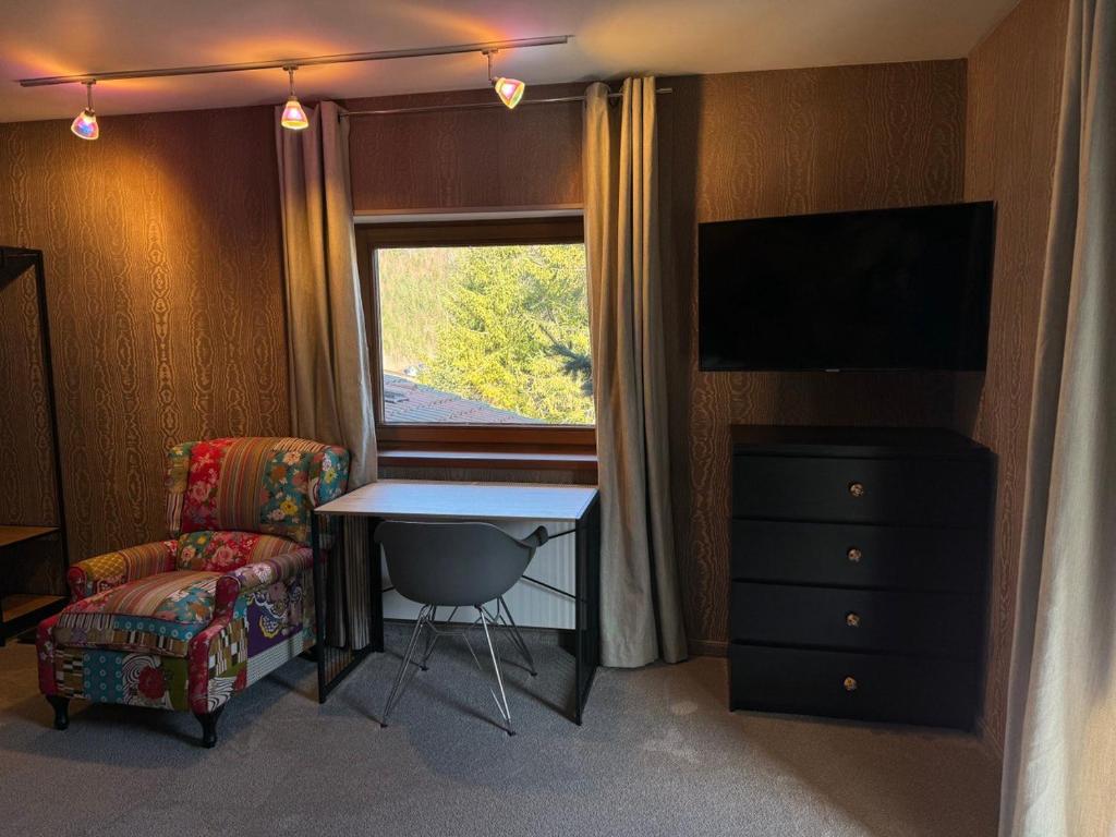 Two Brothers Inn - 2