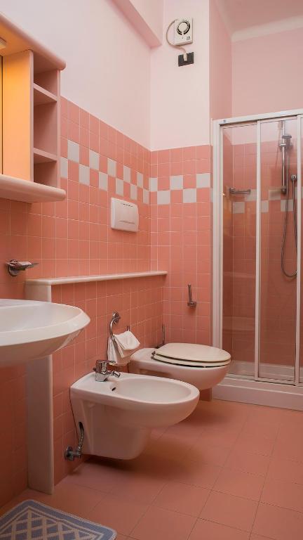 A bathroom at Hotel Marcelli