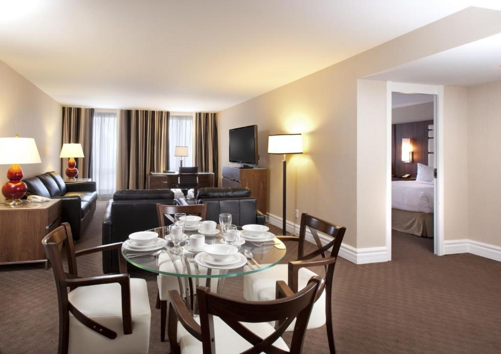 
Premier One-Bedroom Suite
