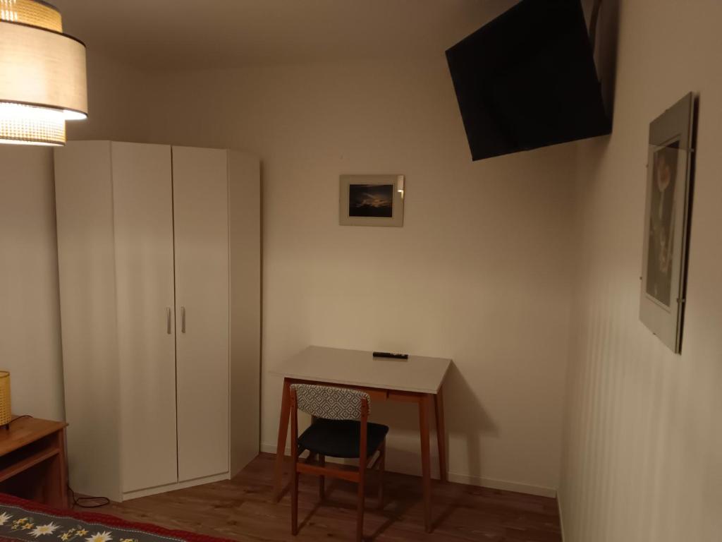 TV a/nebo společenská místnost v ubytování Wirtin z Atzersdorf