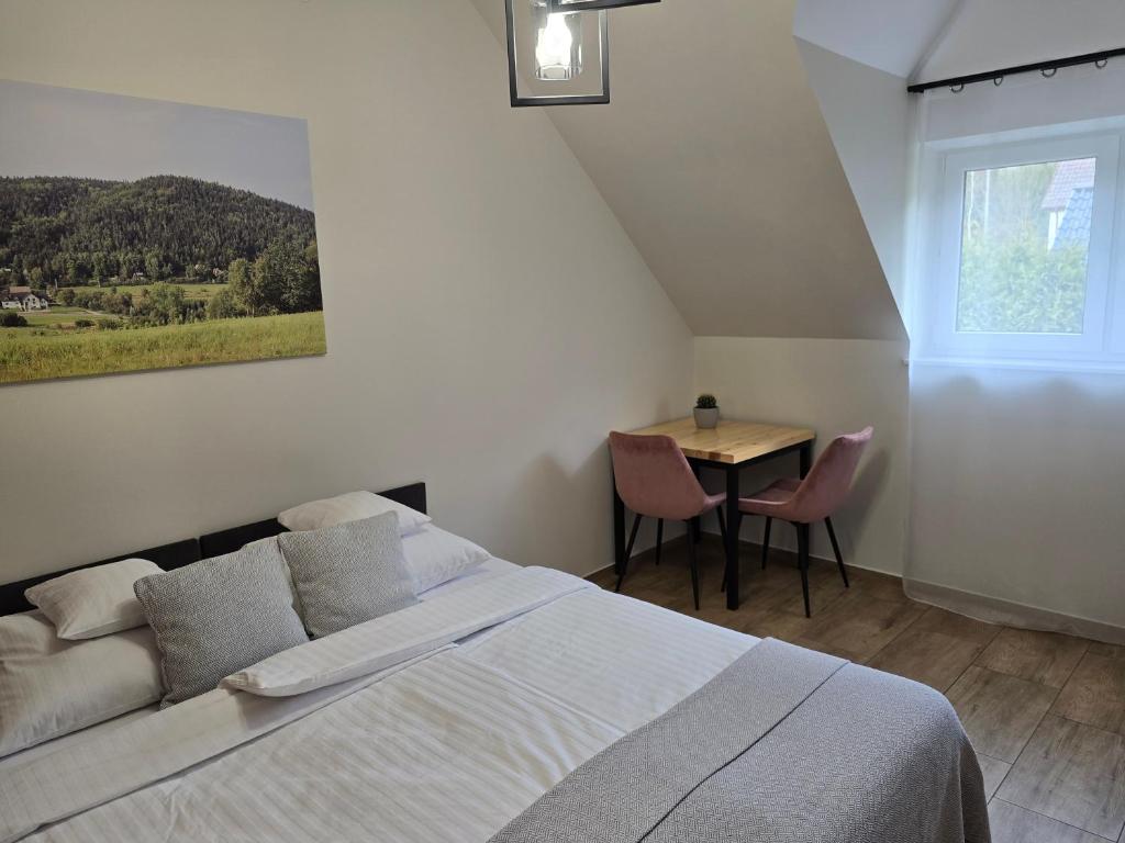 Dwór Bysina - Economy Double Room