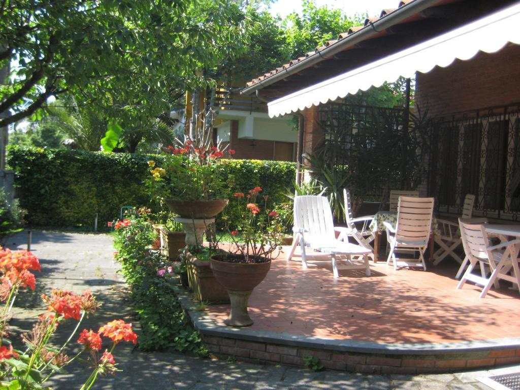 Vonkajšia záhrada v ubytovaní Villa Feltran