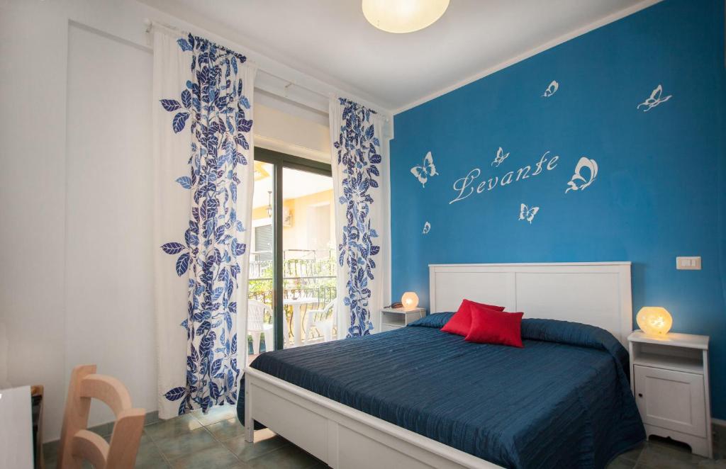 Hotel Donna Rosa - Tweepersoonskamer Met 1 Of 2 Bedden