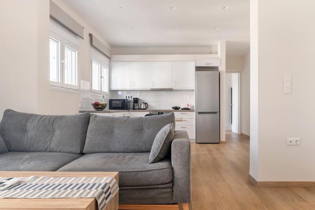 Alimos Seabreeze apartment