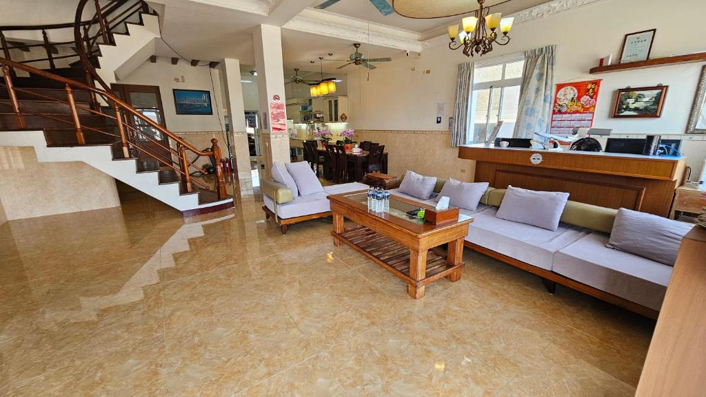 Posezení v ubytování Sea Front Homestay