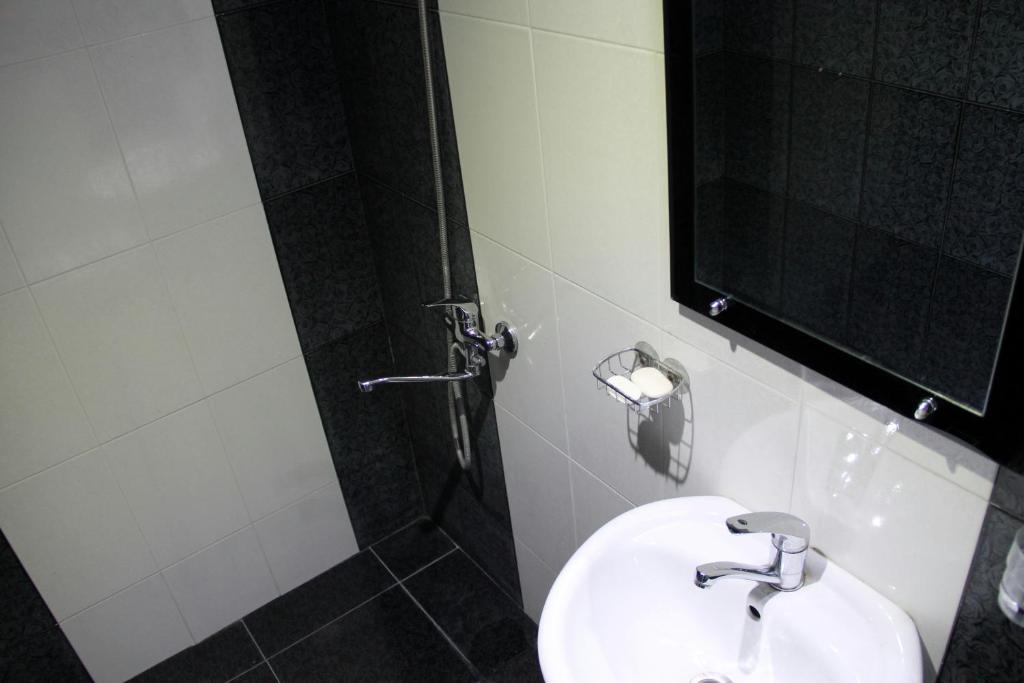 Koupelna v ubytování Guesthouse Levani