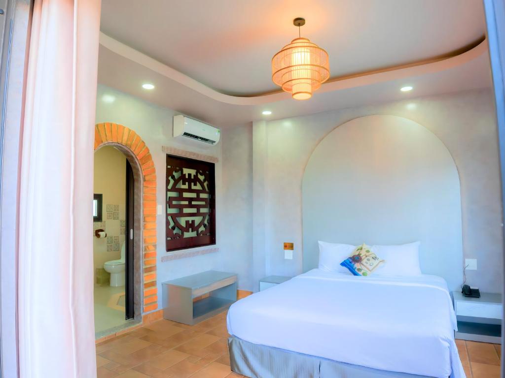 Phòng Giường Đôi Nhìn Ra Hồ Bơi