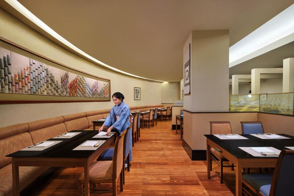 Shangri-La Jakarta - 4