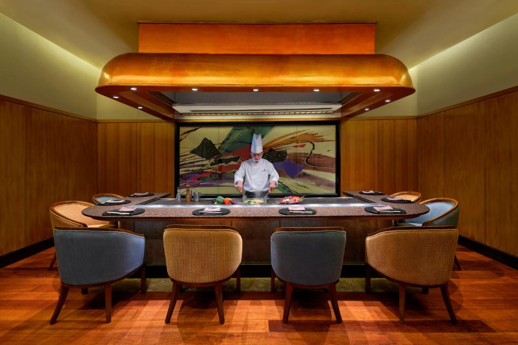 Shangri-La Jakarta - 5