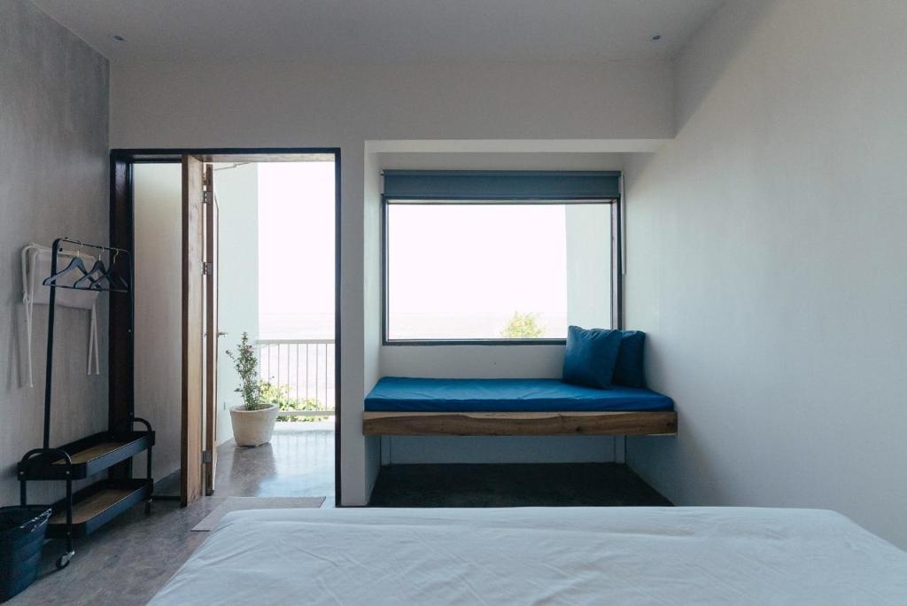 Katig Beachfront Boutique Hotel - Queen Room With Sea View