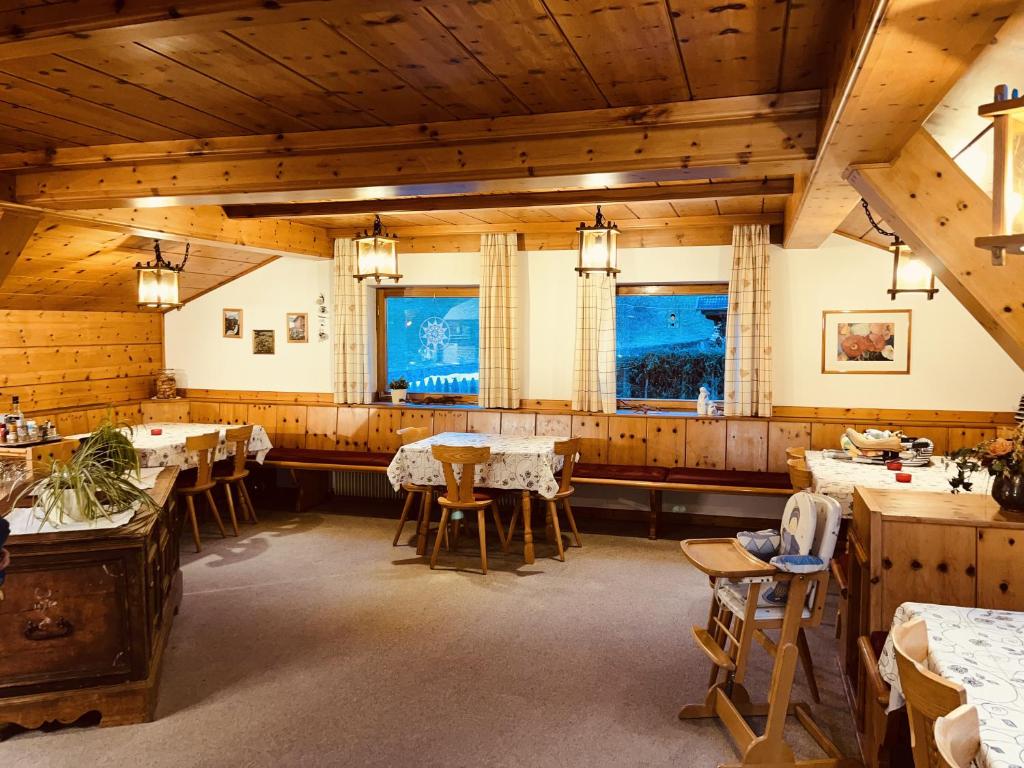 Posezení v ubytování Residence Zirmer Wohnung Sonne