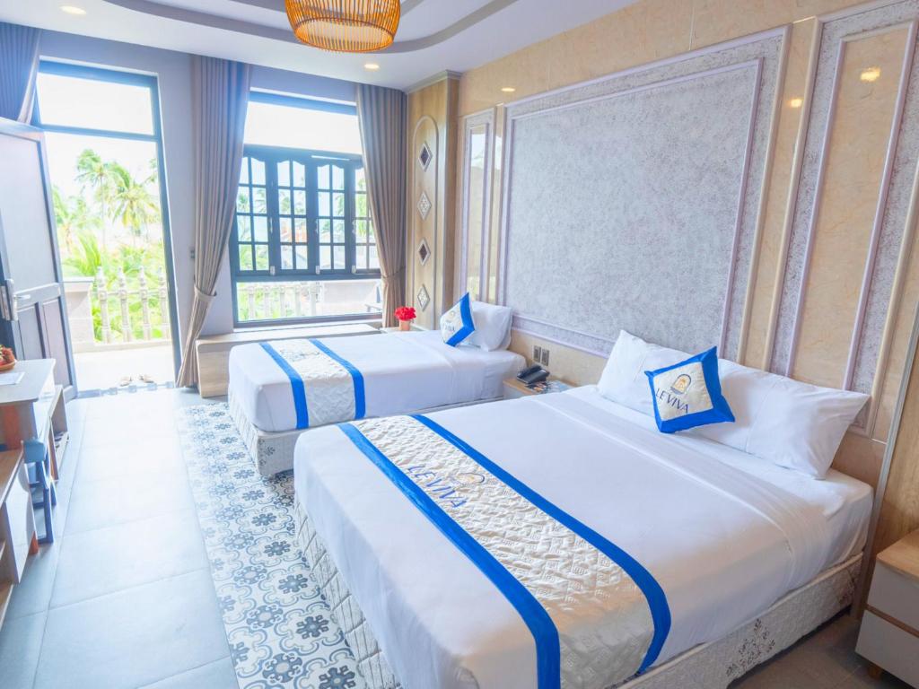 Phòng 3 Người Nhìn Ra Vườn