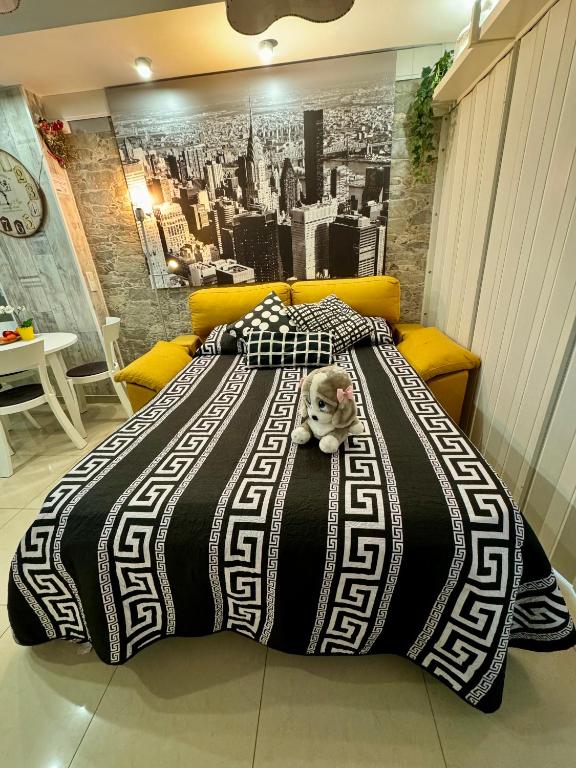 Posteľ alebo postele v izbe v ubytovaní BADAROSA House10min to BARCELONA City&NearTo BEACH